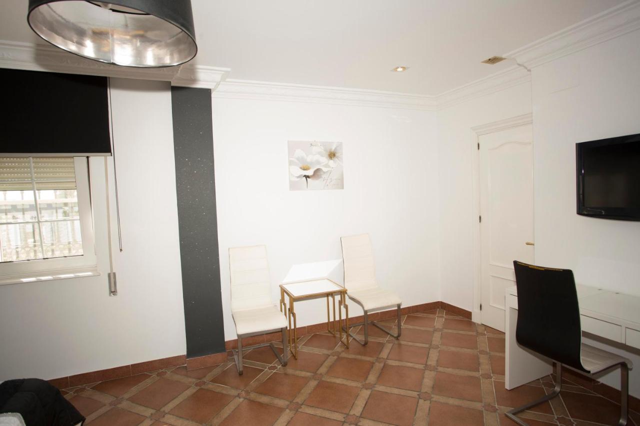 Alojamiento El Chaparro Barbate Junto A La Venta El Loro Exterior photo