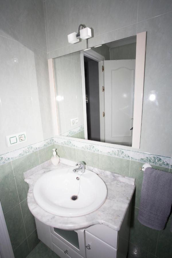 Alojamiento El Chaparro Barbate Junto A La Venta El Loro Exterior photo