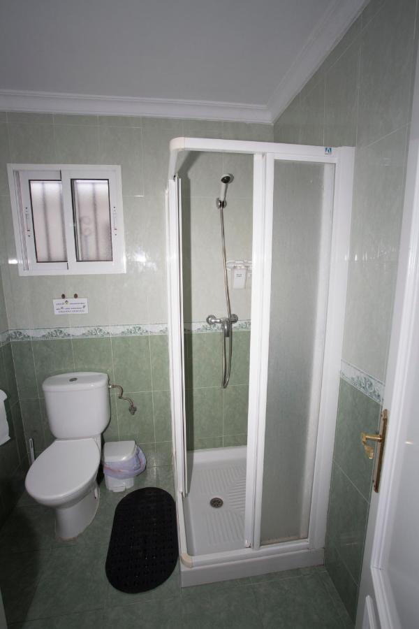 Alojamiento El Chaparro Barbate Junto A La Venta El Loro Exterior photo